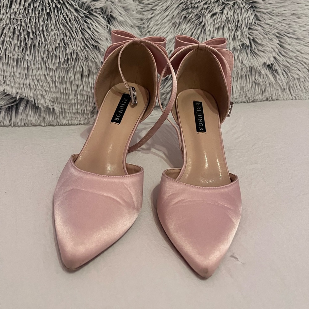 Pink bow heels